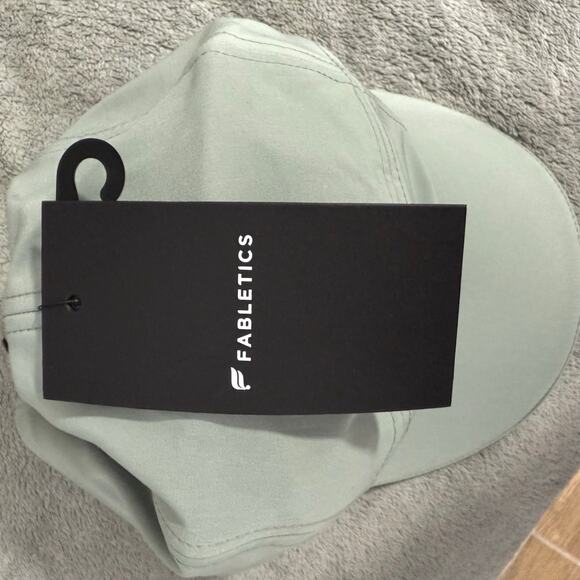 Fabletics The Fundamental Hat Ponytail - Picture 4 of 5